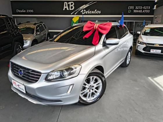 VOLVO XC60 2.0 T5 MOMENTUM GASOLINA 4P AUTOMÁTICO
