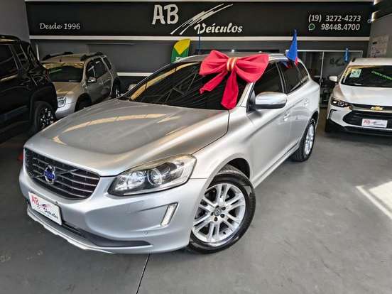VOLVO-XC60-2015