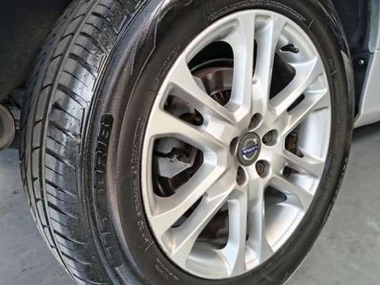 VOLVO-XC60-2.0 T5 MOMENTUM GASOLINA 4P AUTOMÁTICO VOLVO-XC60-2015