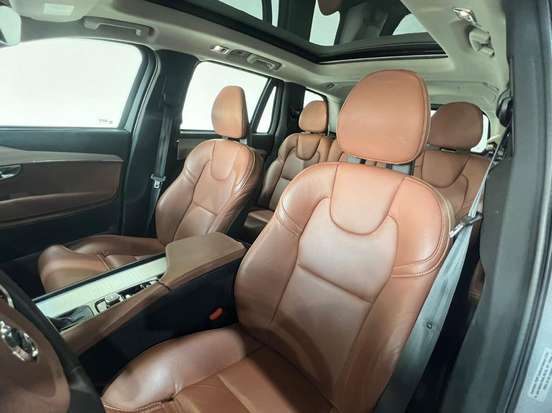VOLVO-XC90-2015