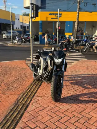 YAMAHA FZ25 FAZER ABS 