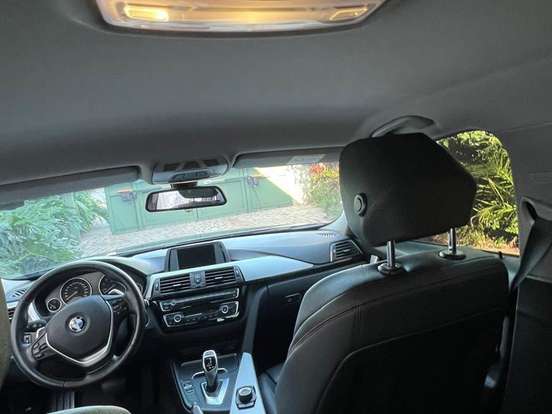 BMW-320i-2.0 SPORT 16V TURBO ACTIVE FLEX 4P AUTOMÁTICO BMW-320i-2017