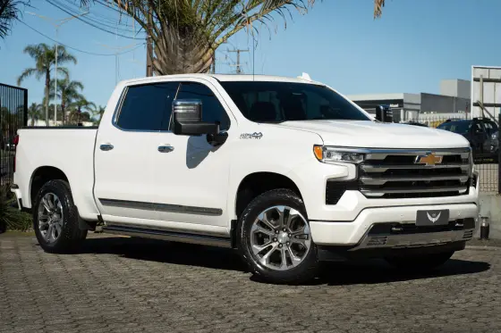 CHEVROLET SILVERADO 5.3 V8 GASOLINA 1500 HIGH COUNTRY 4X4 AUTOMÁTICO