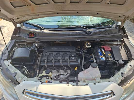 CHEVROLET-ONIX-2012