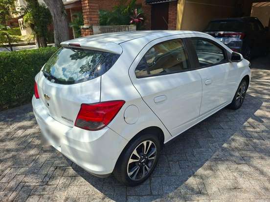 CHEVROLET-ONIX-2012