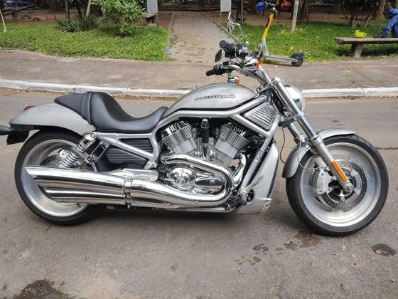 HARLEY-DAVIDSON V-ROD 