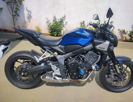 HONDA-CB 650R E-CLUTCH-2025