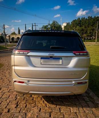 JEEP-COMMANDER-2021