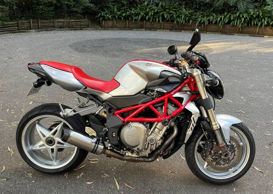 MV AGUSTA BRUTALE 910S 