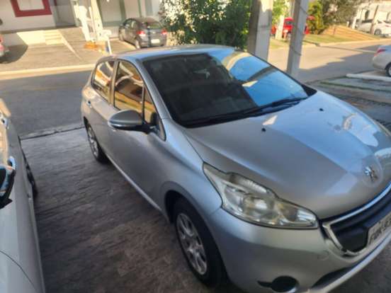 PEUGEOT-208-2014