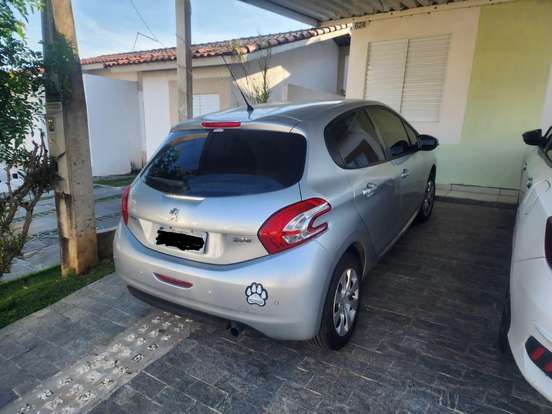 PEUGEOT-208-2014