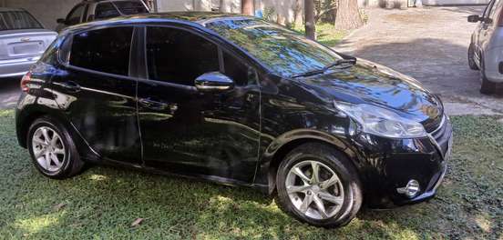 PEUGEOT-208-2013