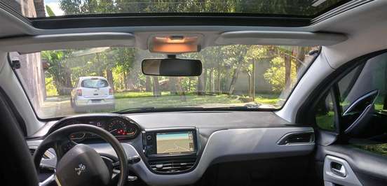 PEUGEOT-208-2013