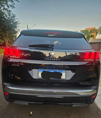 PEUGEOT-3008-2017