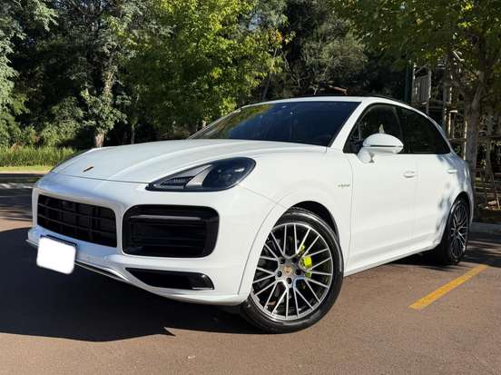 PORSCHE-CAYENNE-2023