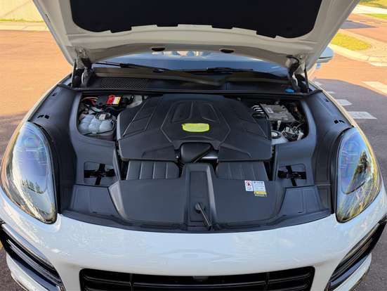 PORSCHE-CAYENNE-2023