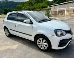 TOYOTA ETIOS 1.5 X PLUS 16V FLEX 4P AUTOMÁTICO TOYOTA ETIOS 1.5 X PLUS 16V FLEX 4P AUTOMÁTICO
