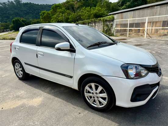 TOYOTA-ETIOS-1.5 X PLUS 16V FLEX 4P AUTOMÁTICO TOYOTA-ETIOS-2021