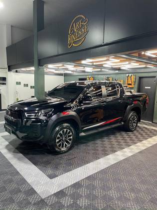 TOYOTA HILUX 2.8 D-4D TURBO DIESEL CD GR-S 4X4 AUTOMÁTICO