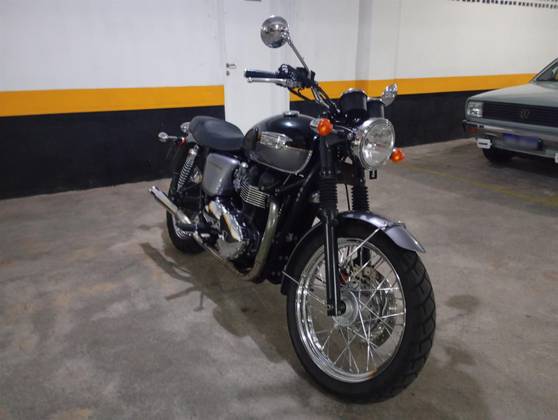 TRIUMPH BONNEVILLE T 100 865 