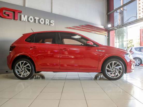 VOLKSWAGEN-POLO-1.0 200 TSI HIGHLINE AUTOMÁTICO VOLKSWAGEN-POLO-2017