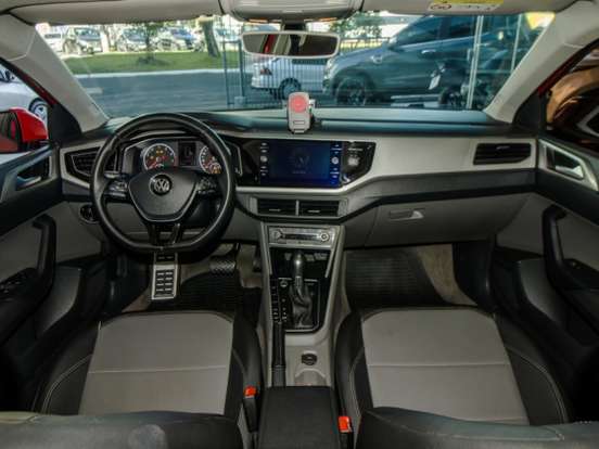 VOLKSWAGEN-POLO-1.0 200 TSI HIGHLINE AUTOMÁTICO VOLKSWAGEN-POLO-2017