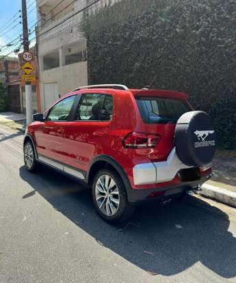 VOLKSWAGEN-CROSSFOX-2015