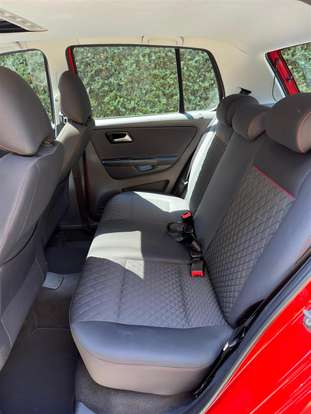 VOLKSWAGEN-CROSSFOX-2015
