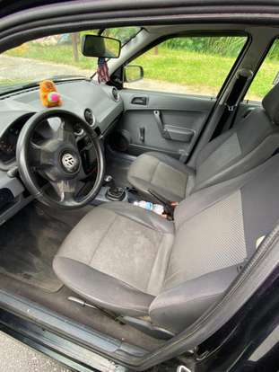 VOLKSWAGEN-GOL-2011