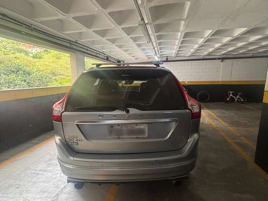 VOLVO-XC60-2.0 T5 R DESIGN TURBO GASOLINA 4P AUTOMÁTICO VOLVO-XC60-2015