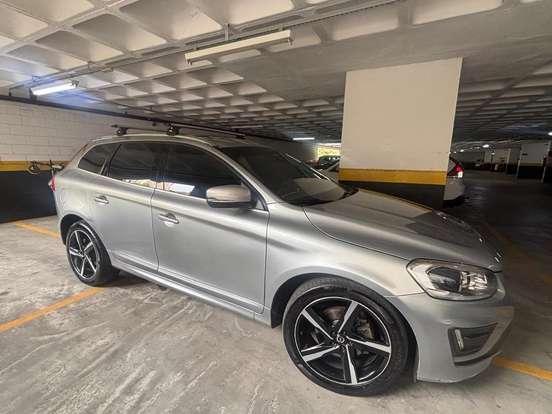 VOLVO-XC60-2015