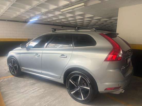 VOLVO-XC60-2015