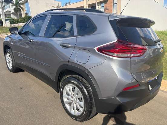 CHEVROLET-TRACKER-2021