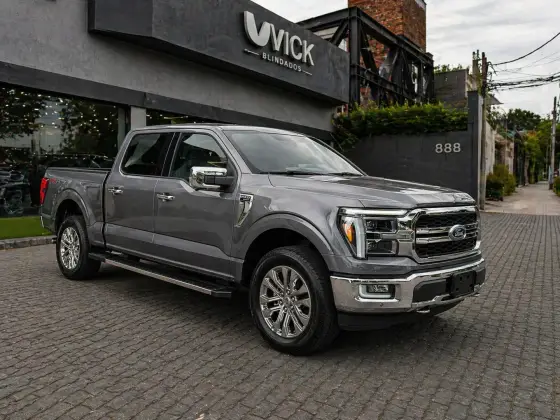 FORD F-150 5.0 V8 GASOLINA CD LARIAT FX4 AUTOMÁTICO
