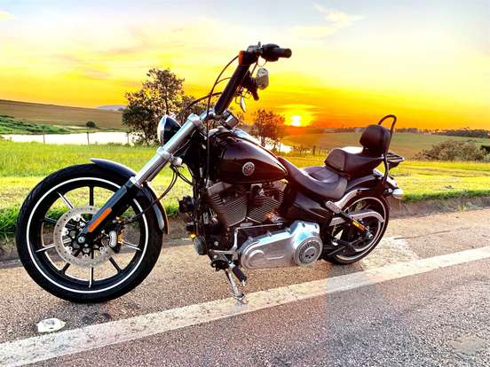HARLEY-DAVIDSON-SOFTAIL BREAKOUT-2014