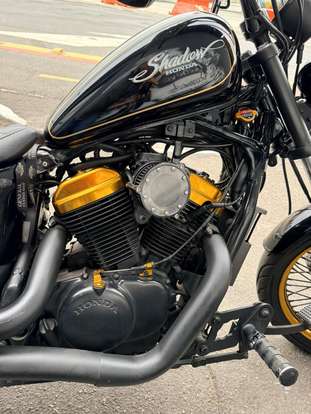 HONDA-SHADOW 600C VT-2004