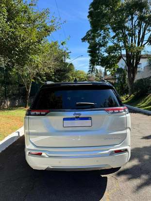 JEEP-COMMANDER-2022