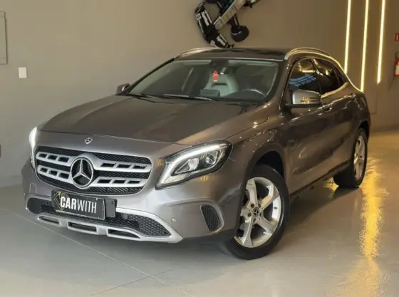 MERCEDES-BENZ GLA 200 1.6 CGI FLEX ADVANCE 7G-DCT