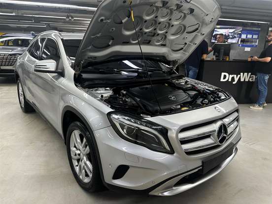 MERCEDES-BENZ-GLA 200-1.6 CGI ADVANCE 16V TURBO FLEX 4P AUTOMÁTICO MERCEDES-BENZ-GLA 200-2015