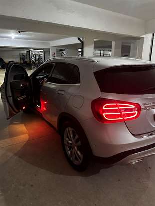 MERCEDES-BENZ-GLA 200-2015