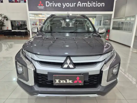 MITSUBISHI L200 TRITON 2.4 16V TURBO DIESEL SPORT HPE CD 4P 4X4 AUTOMÁTICO