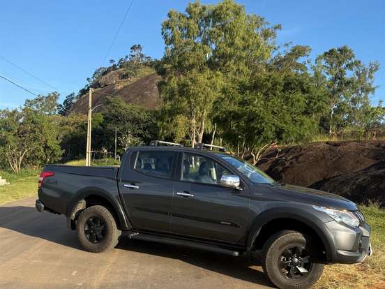 MITSUBISHI-L200 TRITON-2.4 16V TURBO DIESEL OUTDOOR HPE CD 4X4 AUTOMÁTICO MITSUBISHI-L200 TRITON-2020