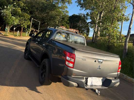 MITSUBISHI-L200 TRITON-2.4 16V TURBO DIESEL OUTDOOR HPE CD 4X4 AUTOMÁTICO MITSUBISHI-L200 TRITON-2020