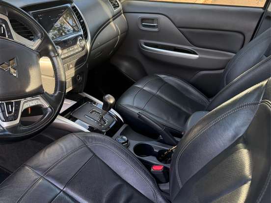 MITSUBISHI-L200 TRITON-2.4 16V TURBO DIESEL OUTDOOR HPE CD 4X4 AUTOMÁTICO MITSUBISHI-L200 TRITON-2020