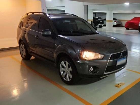 MITSUBISHI-OUTLANDER-3.0 GT 4X4 V6 24V GASOLINA 4P AUTOMÁTICO MITSUBISHI-OUTLANDER-2011