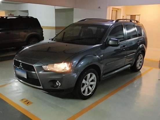 MITSUBISHI-OUTLANDER-3.0 GT 4X4 V6 24V GASOLINA 4P AUTOMÁTICO MITSUBISHI-OUTLANDER-2011
