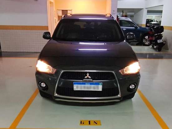 MITSUBISHI-OUTLANDER-3.0 GT 4X4 V6 24V GASOLINA 4P AUTOMÁTICO MITSUBISHI-OUTLANDER-2011