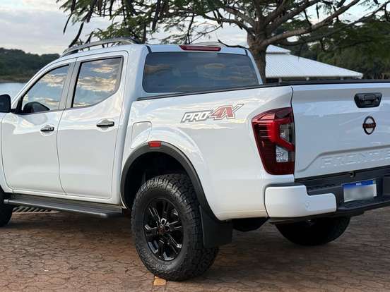NISSAN-FRONTIER-2.3 16V TURBO DIESEL PRO4X CD 4X4 AUTOMÁTICO NISSAN-FRONTIER-2023