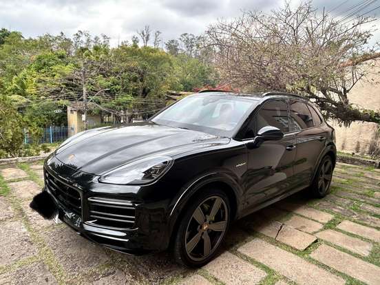 PORSCHE-CAYENNE-2023
