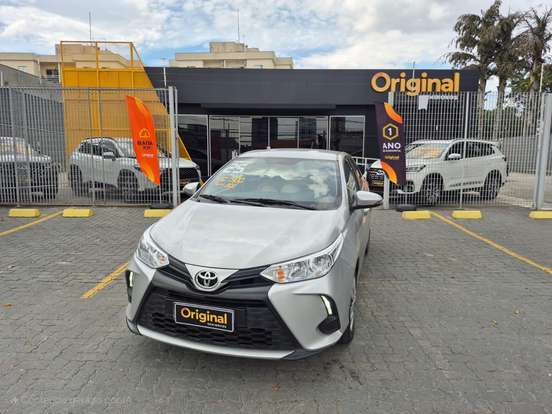 TOYOTA-YARIS-2024